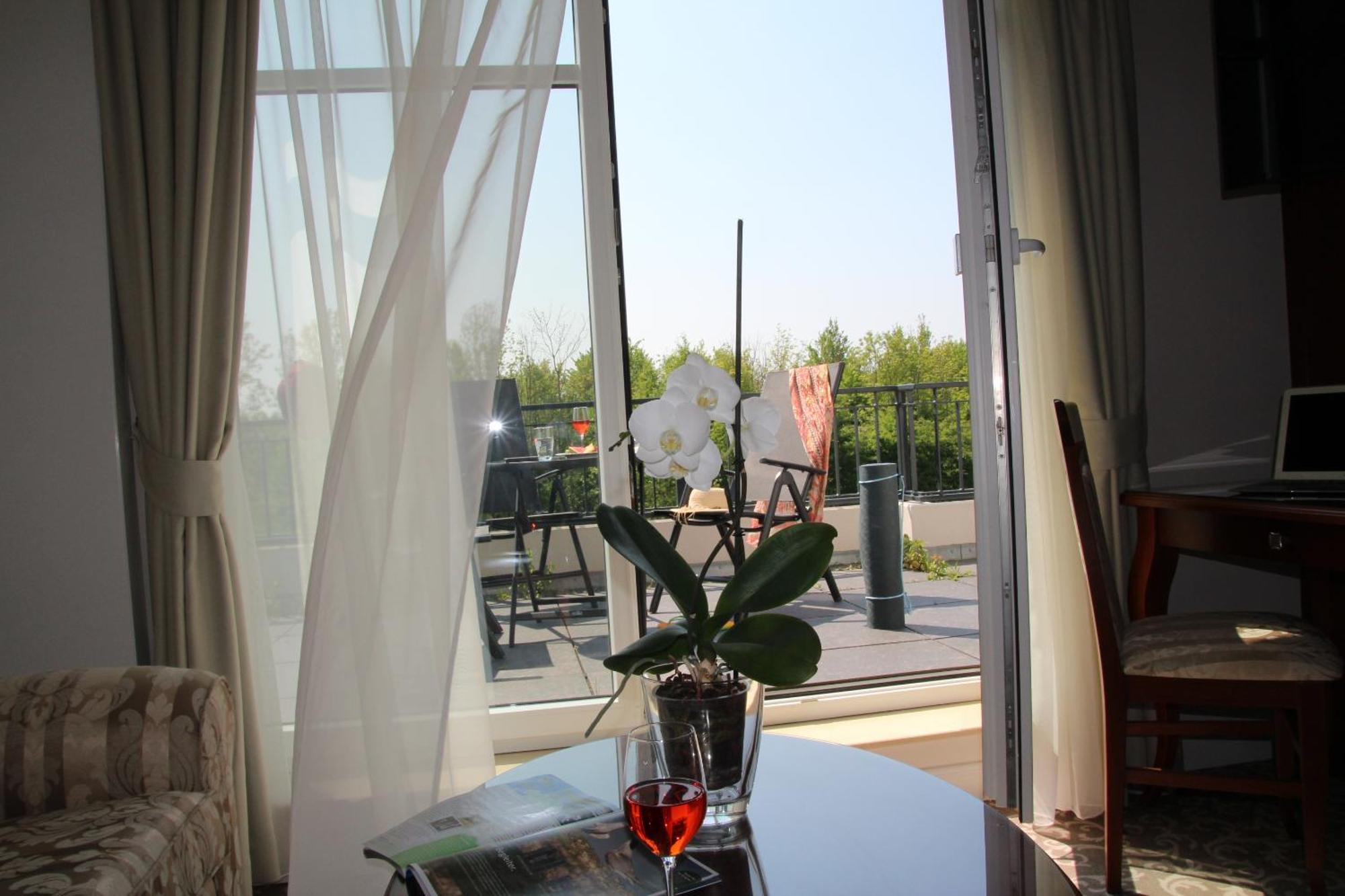 Avalon Hotel Bellevue Fehmarn Exterior foto